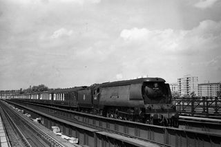 BR(S) West Country class 34101 'Hartland' at Grosvenor Bridge, Greater London with a down Kentish Belle service on Saturday 07 Jul 1956 - J.J. Smith [047368]