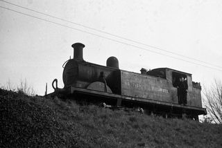 BR(S) D3 class 32372 at Lewes, East Sussex on Saturday 02 Apr 1949 - J.J. Smith [047617]