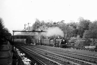 South Croydon, Greater London with the 4.50pm Victoria - Tunbridge Wells West service on Easter Monday 18 Apr 1949 - J.J. Smith [047618]
