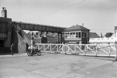 Chapel Crossing, Southampton, Hampshire on Saturday 16 Jul 1966 - J.J. Smith [047919]