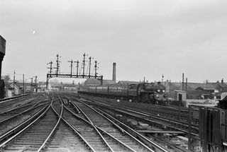 BR Std 4MT class 76006 at East Croydon, Greater London with the 12.3pm Victoria - Brighton service on Saturday 06 Mar 1954 - C. Hogg [048048]