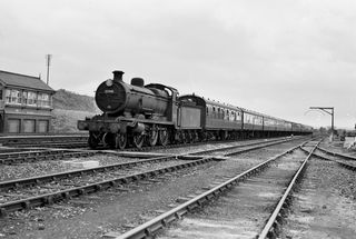 BR(S) K class 32341 at Salfords, Surrey on 1952/3 - C. Hogg [048080]