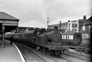 BR(S) E5 class 32583 at Hove, East Sussex on Saturday 04 Sep 1954 - C. Hogg [048201]