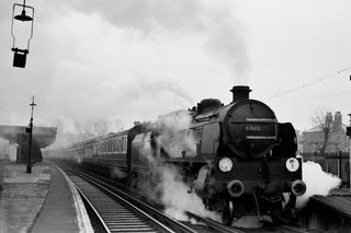 BR(S) U1 class 31905 at Tulse Hill, Greater London with a Victoria - Tonbridge service on Sunday 31 Oct 1954 - C. Hogg [048246]