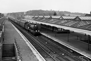 BR(S) K class 32351 at Coulsdon North Station, Greater London with the 11.01am Brighton - Walsall service on Saturday 09 Aug 1958 - C. Hogg [048492]