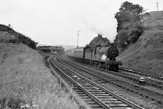 BR(S) L class 31778 at Redhill, Surrey with the 5.10pm Redhill - Tonbridge service on Saturday 16 Aug 1958 - C. Hogg [048508]