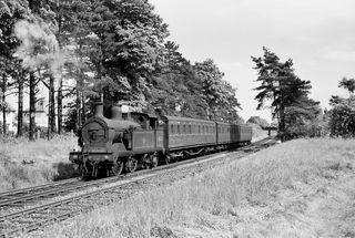 BR(S) H class 31522 at Hurst Green, Surrey with a Tunbridge Wells West - Oxted service on Monday 22 May 1961 - C. Hogg [048716]