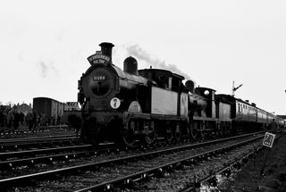 BR(S) H class 31263 & BR(S) C class 31690 at Lydd, Kent with the "LCGB Kent Venturer" Rail Tour on Sunday 25 Feb 1962 - C. Hogg [048788]