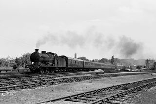 BR(S) Q class 30545 at Christ's Hospital, West Sussex with the 9.36pm Reading South - Brighton service on Sunday 10 Jun 1962 - C. Hogg [048851]