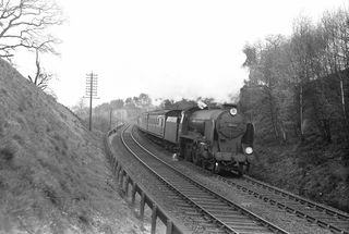 BR(S) Schools class 30907 'Dulwich' near High Brooms, Kent with the 12.18pm Cannon Street - Hastings service on Saturday 06 Apr 1957 - C. Hogg [048928]
