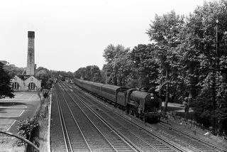 BR(S) Schools class 30913 'Christ's Hospital' at Shortlands, Greater London with the 1.26pm from Victoria on Saturday 14 Jun 1958 - C. Hogg [049052]