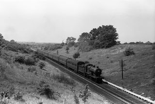 BR(S) E1 class 31165 at Herne Bay, Kent with a down Margate excursion service on Sunday 29 Jun 1958 - C. Hogg [049059]
