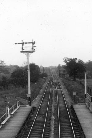 Hurst Green Junction, Surrey on 1900 - 1930 - J.J. Smith [049177]
