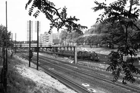 Clapham Junction, Greater London on Sunday 18 Jun 1961 - A. Postlewaite [050013]