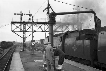 BR(S) West Country class 34006 'Bude' at Basingstoke, Hampshire on Easter Sunday 14 Apr 1963 - A. Postlewaite [050025]
