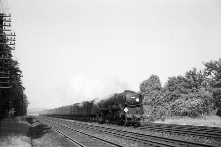 BR(S) West Country class 34029 'Lundy' at Basingstoke, Hampshire on Tuesday 11 Jun 1963 - A. Postlewaite [050033]