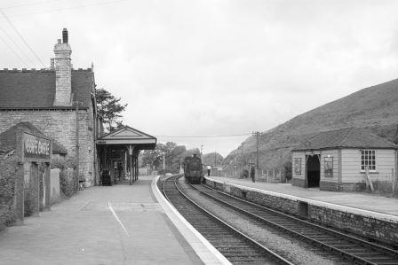BR(S) M7 class 30667 at Corfe Castle, Dorset on Wednesday 10 Jul 1963 - A. Postlewaite [050134]