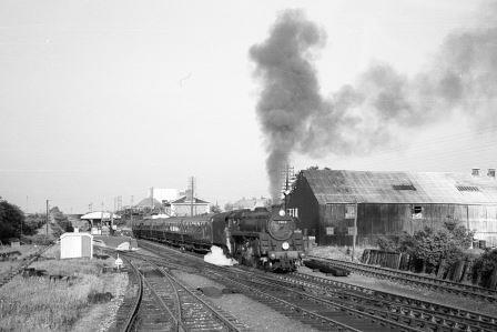BR Std 5MT class 73113 'Lyonnesse' at Whitchurch North, Hampshire on Tuesday 11 Jun 1963 - A. Postlewaite [050190]