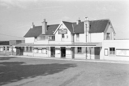 Sandown Station, Isle of Wight on Thursday 14 Apr 1960 - A. Postlewaite [050410]