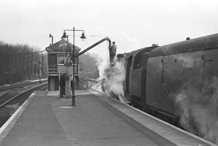 BR Std 4MT class 80032 at Oxted, Surrey on Friday 09 Feb 1962 - A. Postlewaite [050543]