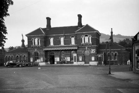 Dorking North Station, Surrey on Sunday 07 Jun 1959 - A. Postlewaite [050780]