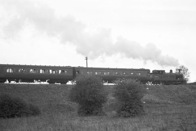 BR(S) H class 31263 at Dunton Green, Kent on Thursday 26 Oct 1961 - A. Postlewaite [051179]