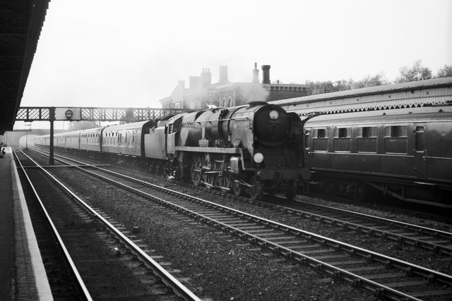 BR(S) West Country class 34003 'Plymouth' at Paddock Wood, Kent on Tuesday 04 Aug 1959 - A. Postlewaite [051261]