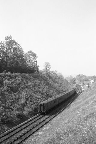 BR(S) N class 31819 at Betchworth, Surrey with a Reading - Redhill service on Friday 07 Jun 1963 - A. Postlewaite [051480]