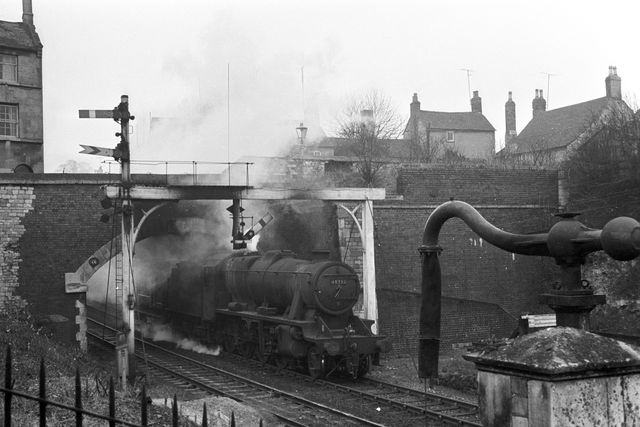 BR(M) 8F class 48752 at Stamford Town, Lincolnshire on Wednesday 20 Mar 1963 - A. Postlewaite [051802]