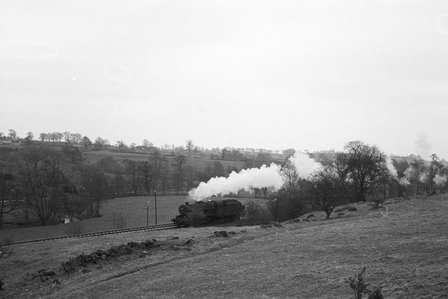 BR(M) 8F class 48188 at Denstone, Staffordshire on Saturday 05 May 1962 - A. Postlewaite [051922]