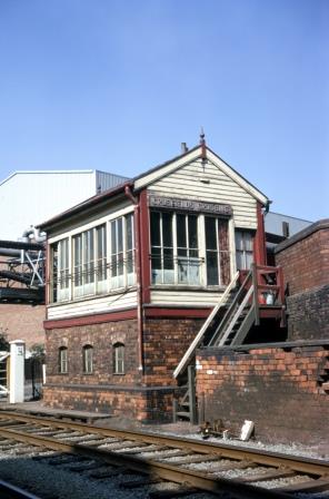 Crosfields Crossing, Lancashire on Tuesday 07 Sep 1971 - J.J. Smith [060378]
