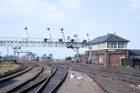 Hendon Junction Signal Box, Tyne and Wear on Sunday 23 Jul 1967 - J.J. Smith [060560]