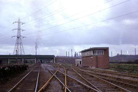 Grange Town Signal Box, Tyne and Wear on Bank Holiday Monday 31 May 1976 - J.J. Smith [060657]