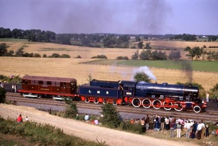 LMR WD Austerity class 600 'Gordon' & LT Class MET Bo-Bo 12 'Sarah Siddons' at Shildon to Heighington Cavalcade, Durham on Sunday 31 Aug 1975 - J.J. Smith [060805]