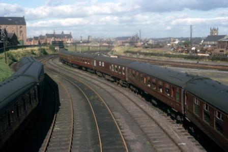 Bishop Auckland Station, Durham on Saturday 28 Sep 1963 - J.J. Smith [060894]