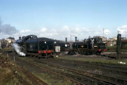 BR(S) U class 31791 & BR(S) Terrier class 32636 at Fratton, Hampshire on Sunday 03 Nov 1963 - J.J. Smith [060912]