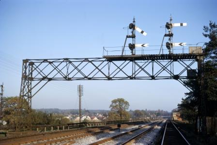 Sturt Lane Junction, Surrey on Saturday 06 Nov 1965 - J.J. Smith [061029]