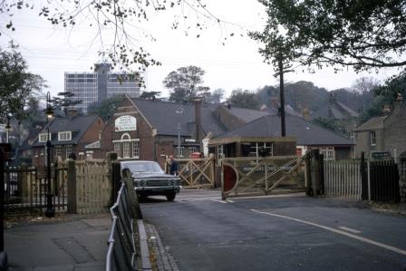 Pembroke Road Crossing, Kent on Saturday 31 Oct 1970 - J.J. Smith [061053]