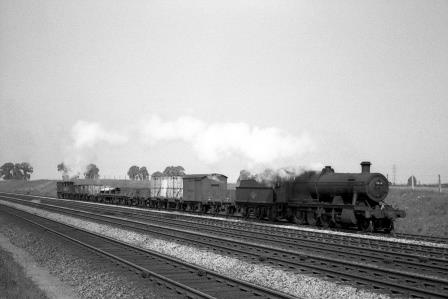 BR(W) 2800 class 3816 at Iver, Buckinghamshire with an up Goods service on 2 Jun 1962 - J.H.W. Kent [075152]