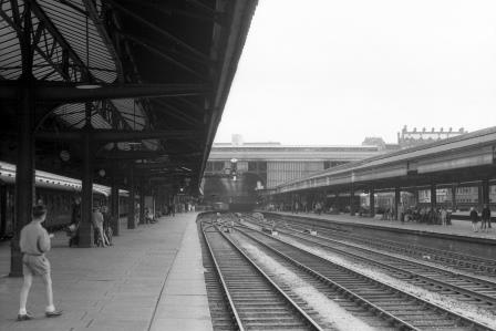 Birmingham Snow Hill Station, West Midlands on Saturday 18 Aug 1962 - J.H.W. Kent [079058]