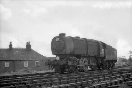 BR(S) Q1 class 33034 at Fareham, Hampshire Light Engine on Sunday 04 Nov 1962 - J.H.W. Kent [079169]