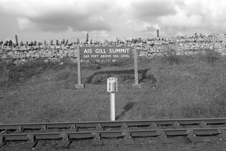 Ais Gill Summit, Yorkshire on Friday 26 May 1967 - J. Scrace [080002]