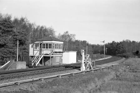 Ash Vale Junction, Surrey on Friday 22 Mar 1968 - J. Scrace [080037]