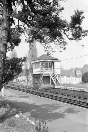 Bagshot Station, Surrey on Wednesday 06 May 1970 - J. Scrace [080344]