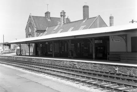 Barnstaple Station, Devon on Wednesday 30 May 1984 - J. Scrace [080525]