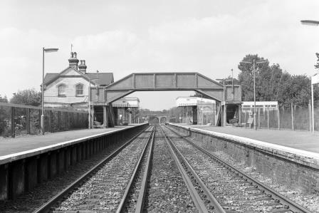 Bearsted Station, Kent on Tuesday 08 Aug 1989 - J. Scrace [080580]