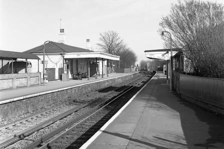 Bexley Station, Greater London on Thursday 22 Feb 1990 - J. Scrace [080590]