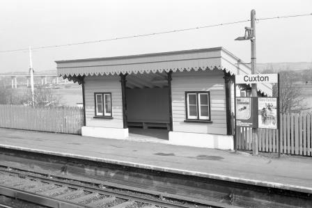 Cuxton Station, Kent on Thursday 02 Apr 1970 - J. Scrace [080804]