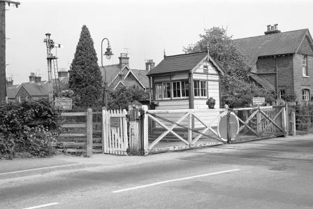 Crawley, Horsham Road Crossing, West Sussex on Saturday 18 May 1974 - J. Scrace [080859]