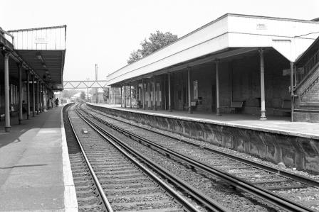 Catford Bridge Station, Greater London on Friday 05 Jul 1991 - J. Scrace [081019]